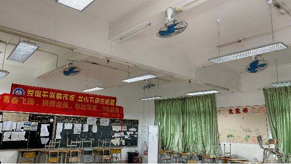 湘潭市衛(wèi)監(jiān)局開展全市托幼機構、校外培訓機構<i style='color:red'>采光照明</i>“雙隨機”抽檢工作